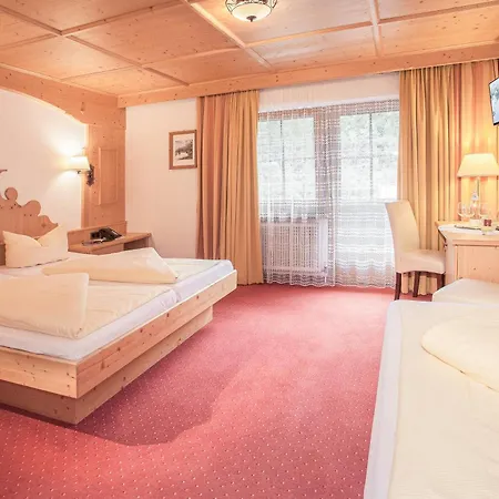 Alpenhotel Tirolerhof Hotel
