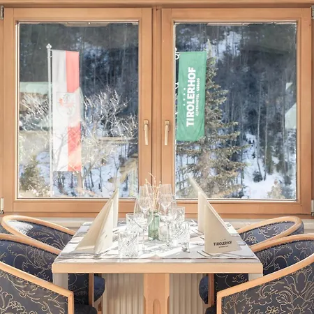 Alpenhotel Tirolerhof فندق