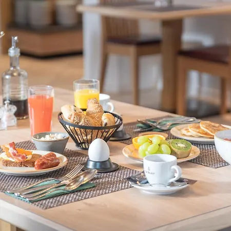 فندق Alpenhotel Tirolerhof 4*