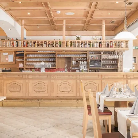 Alpenhotel Tirolerhof 4*