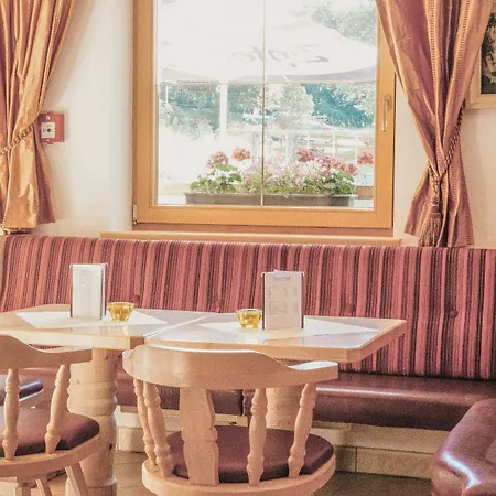 Hotel Alpenhotel Tirolerhof 4*