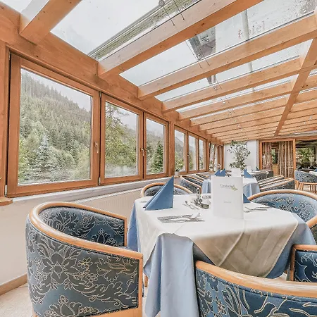 Alpenhotel Tirolerhof جيرلوس