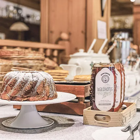 Alpenhotel Tirolerhof فندق