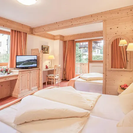 Alpenhotel Tirolerhof 4*