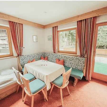 Alpenhotel Tirolerhof Hotel