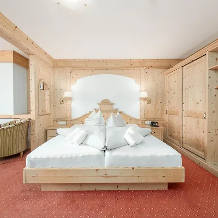 Alpenhotel Tirolerhof 4*