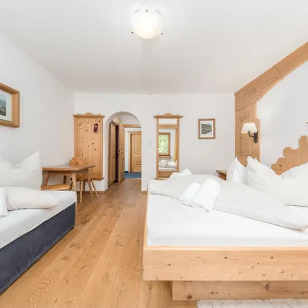 Alpenhotel Tirolerhof Otel Gerlos