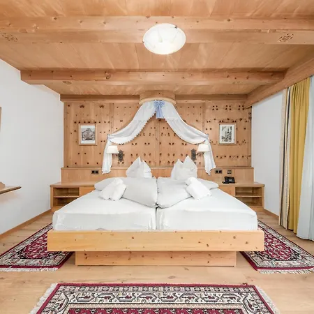 Alpenhotel Tirolerhof Otel